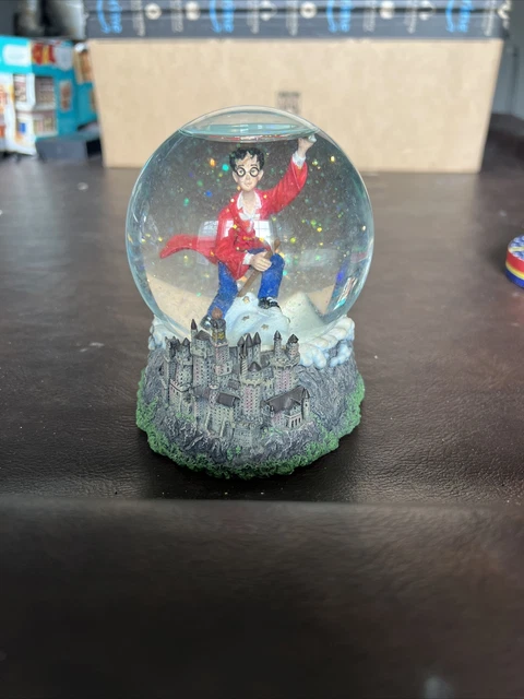 Harry Potter Quidditch Snow Globe Dome Warner Bros 2000 853100A Enesco free ship