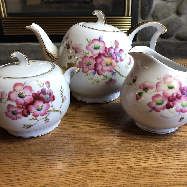 Occupied Japan Hand-Painted Porcelain Teapot Creamer Sugar Set UCAGCO 🌸🌸🌸 Occupied Japan Hand-Painted Porcelain Teapot Creamer Sugar Set UCAGCO 🌸🌸🌸