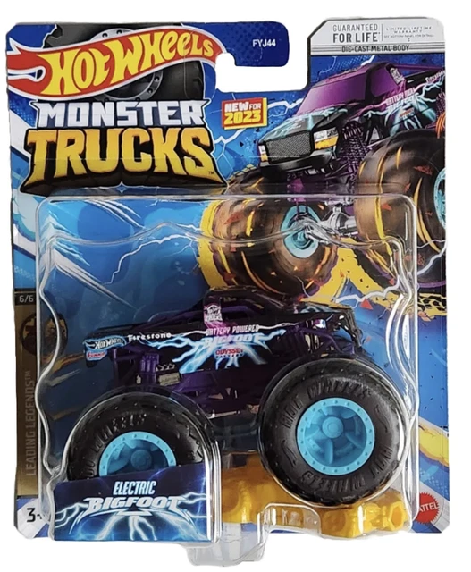 Hot Wheels Monster Trucks Arena Smashers Tiger Shark Spin-Out Challenge  with 1 Toy Truck