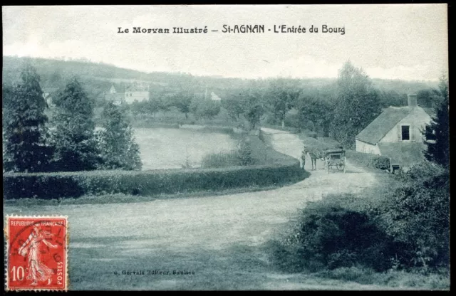 CPA St-Agnan-en-Morvan . L'entrée du Bourg . Nièvre 58 . le Morvan illustré