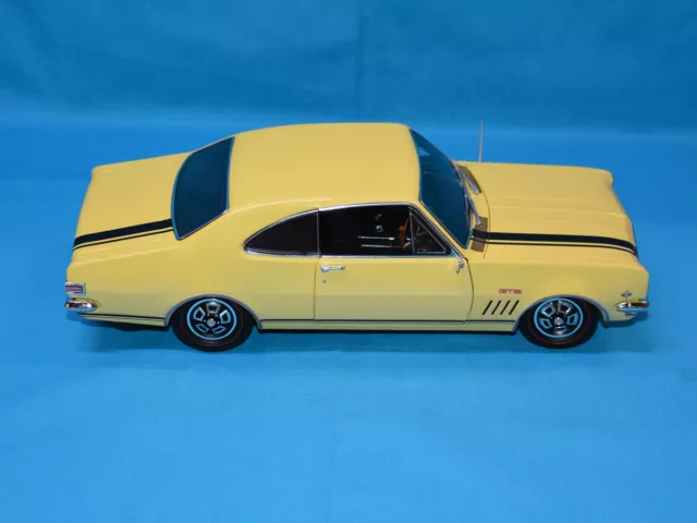 1:18 Holden HK Monaro - GTS 327 - Warrik Yellow 3