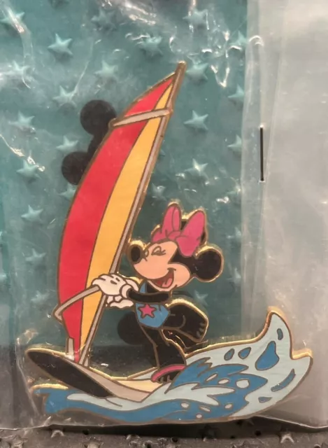 Disney Auctions Water Sports Minnie Mouse surfing Glitter Ltd 100 Pin 40103