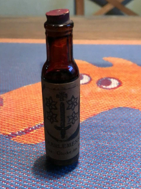 Alte Flasche - Apotheker Fasche - Pharmazie - Phiole - Haarlemensis