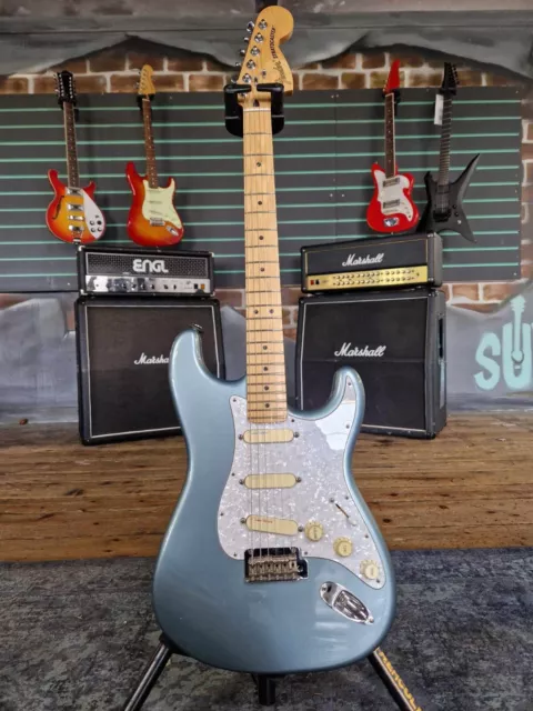 Fender Deluxe Roadhouse Stratocaster Metallic Ice Blue 2018 Electric Guitar