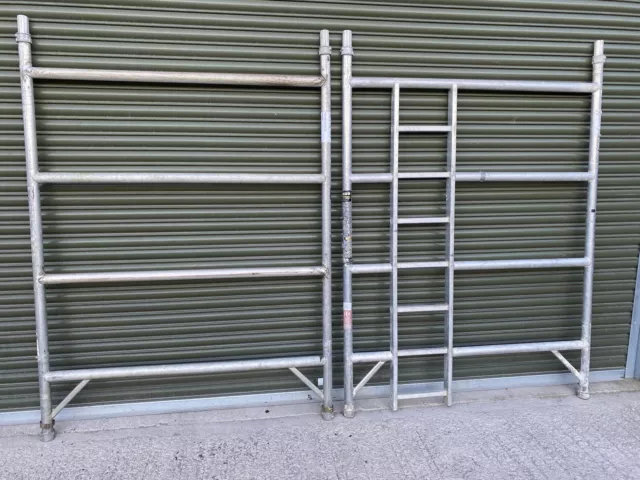 Boss Youngman 4 Rung 2.0m Scaffold Tower Wide Double Frames