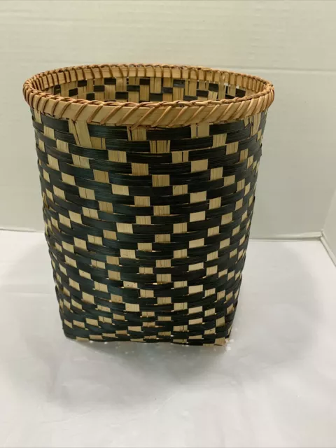 Primitive handwoven oak split basket 11”Tx9”across walnut stain & Natural