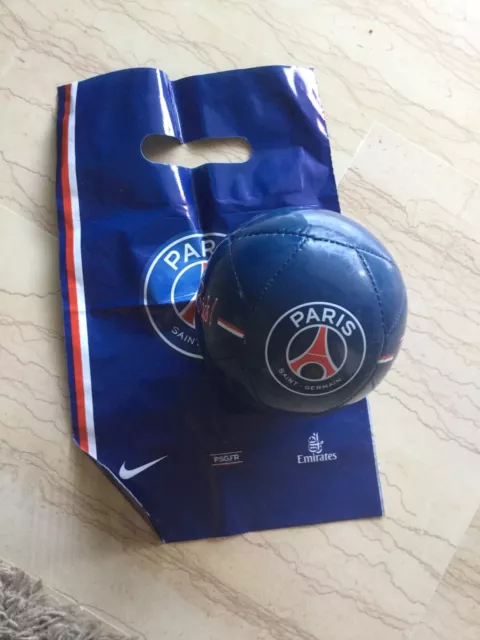 Petit Ballon de football PSG - Collection officielle PARIS SAINT