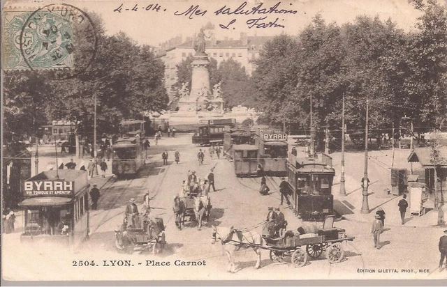Cpa 69 Lyon. Place Carnot Tres Animee. Tramway. Attelage.n°2504.Be