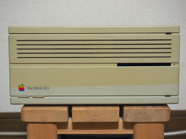 APPLE MACINTOSH IICI Modified Quadra 650 Computer Vintage