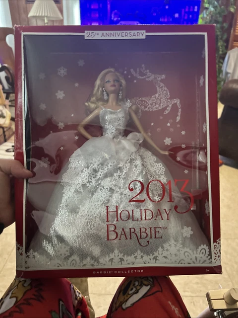 2013 Holiday Barbie Doll - 25th Anniversary | Una vitrina llena de tesoros (Barbie blog