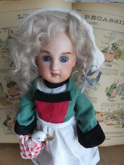 Very rare BLEUETTE Antique doll, mold Jumeau, marked "R SFBJ PARIS 1" - DAMAGED!