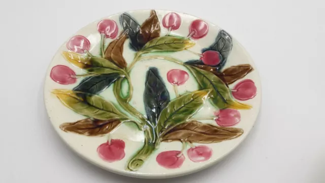 Assiette Ceramique Barbotine Decor Cerise Et Feuillage Collection