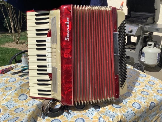 Serenader  Accordion made in Italy
