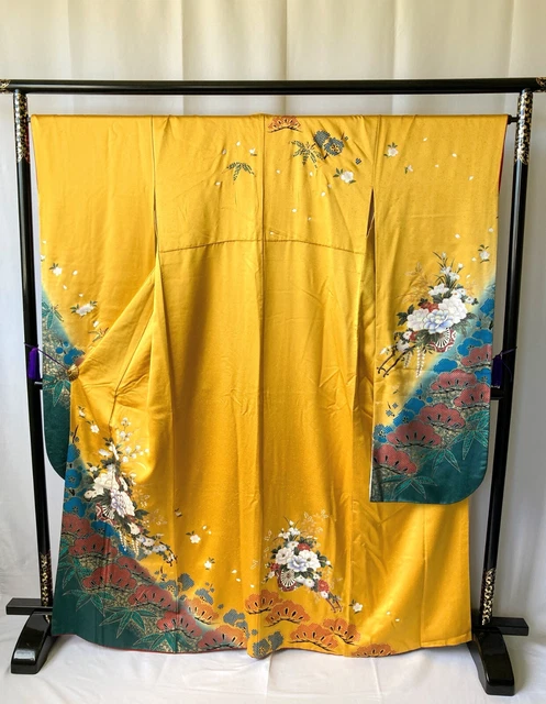 Vintage Japanese kimono - Furisode Kimono robe
