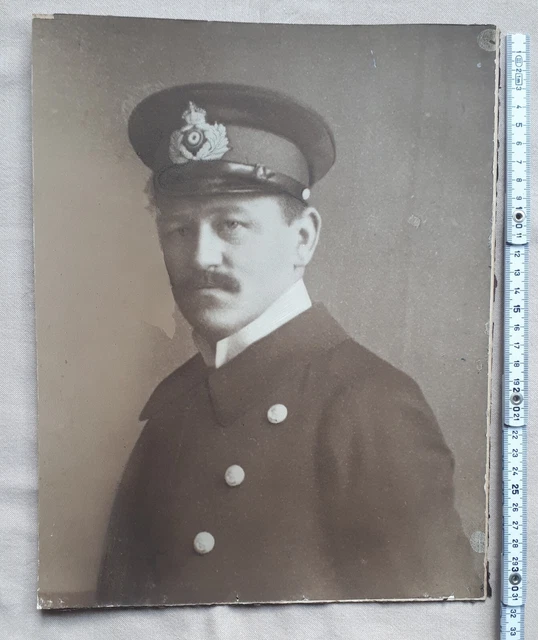 Foto Portrait Offizier  Kaiserliche Marine Uniform Schirmütze Kokarde gestickt