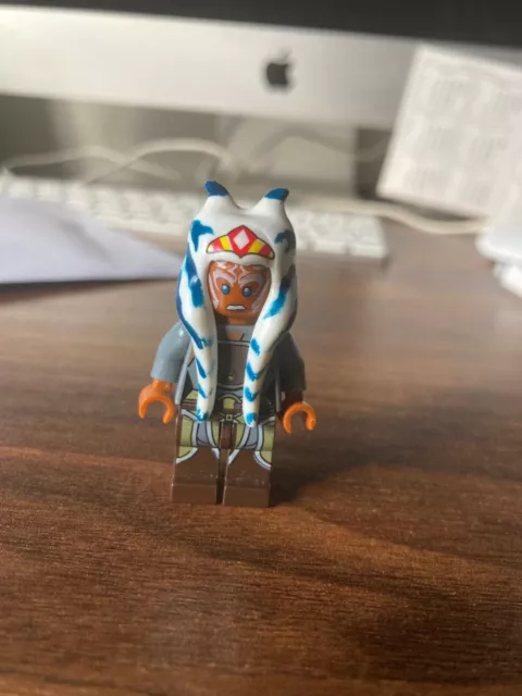 Lego Star Wars Ahsoka Tano- Star Wars rebels minifigure