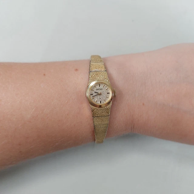 Seiko ladies gold bracelet watches deals