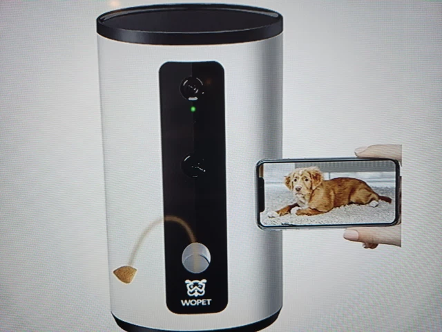 Cámara inteligente para perro Wopet con dispensador de golosinas modelo D01