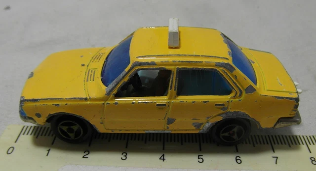 Miniature Majorette 266 F – Renault R18 Jaune Taxi – Échelle 1/63 – Occasion – ZAMAC
