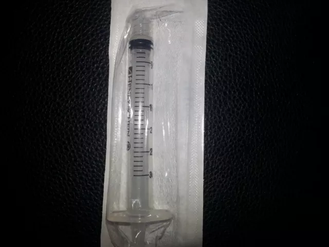 Syringes 3ml Box of 100 3cc Luer Lock Sterile Sealed Blister Pack - No Needle