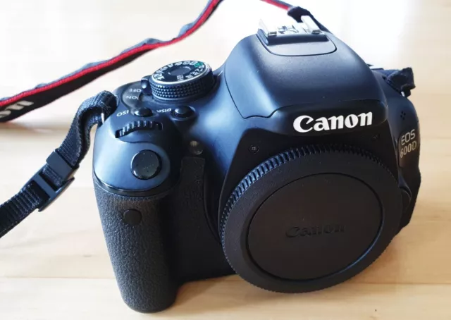 Canon EOS 600D 18.0MP SLR-Digitalkamera Gehäuse - Schwarz (5170B017)