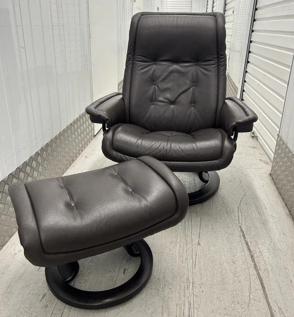 EKORNES STRESSLESS ROYAL Brown Leather Recline Swivel Chair
