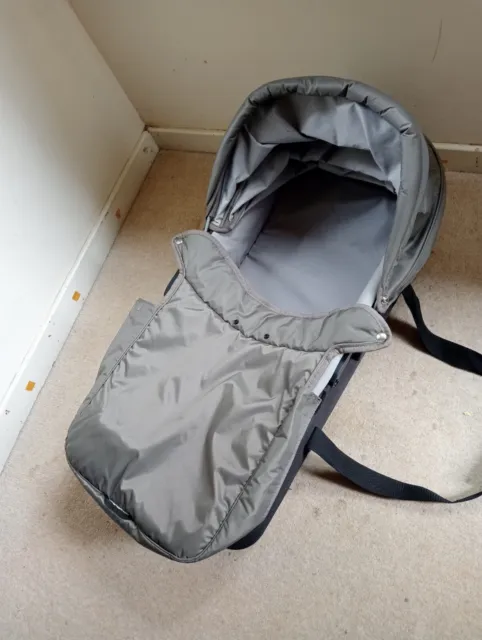 Baby Jogger compact carry cot