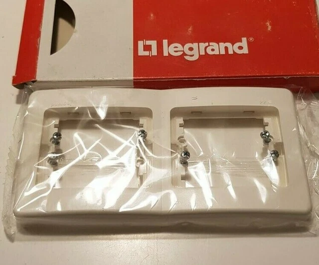 Legrand 87742 Legrand Sagane Xéliomat Alumat - Enjoliveur pour prise 2P+T