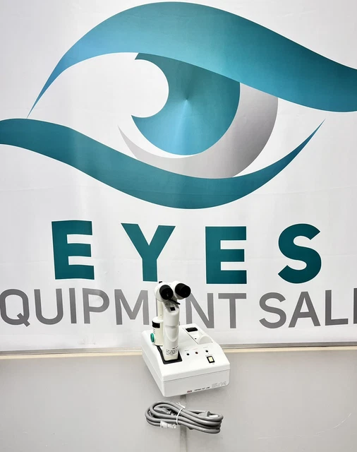 Kowa SL-14 Portable HandHeld Slit Lamp w/ Charging Base