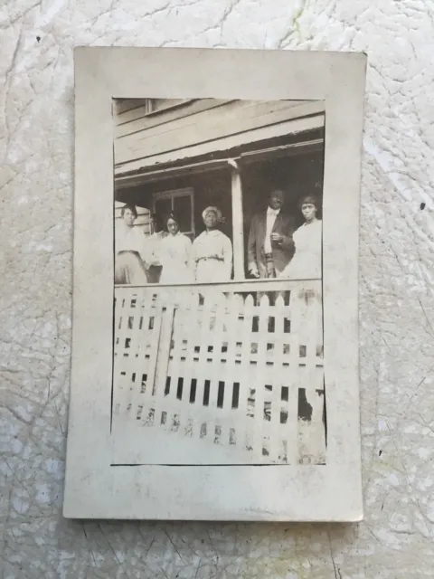 XXX RARE PHOTO 1914-1918  AFRICAN AMERICAN Family on porch