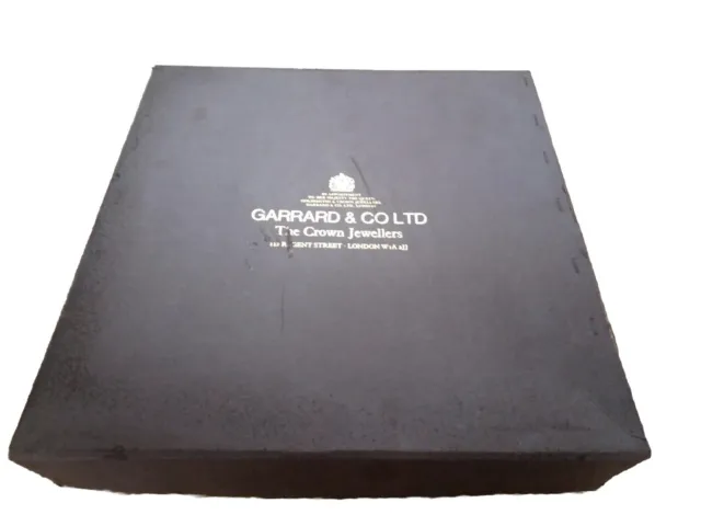 Vintage Garrard & Co Ltd  Crown Jewellers Royal App QUEEN London Box 41 X 41 cm