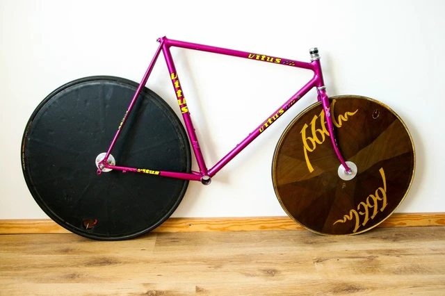 57.5 cm sales bike frame