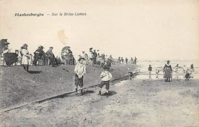 Belgique - n°71386 - BLANKENBERGE - Sur le Brise-Lames