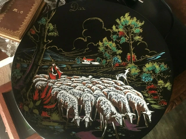 Emaux de longwy grande assiette diametre 37 CM SIGNEE .numerotee 2