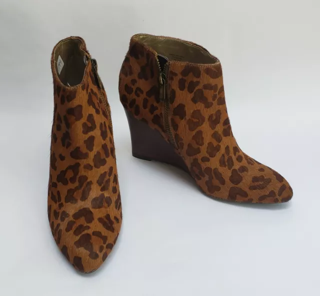 Adrienne Vittadini Womens Shoes Booties Wedge Animal Print Faux Fur Size 6.5 M