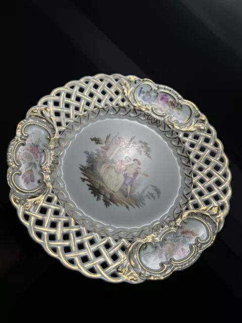 MEISSEN Hand Painted  Reticulated Cabinet Plate. Very Good Condition 2