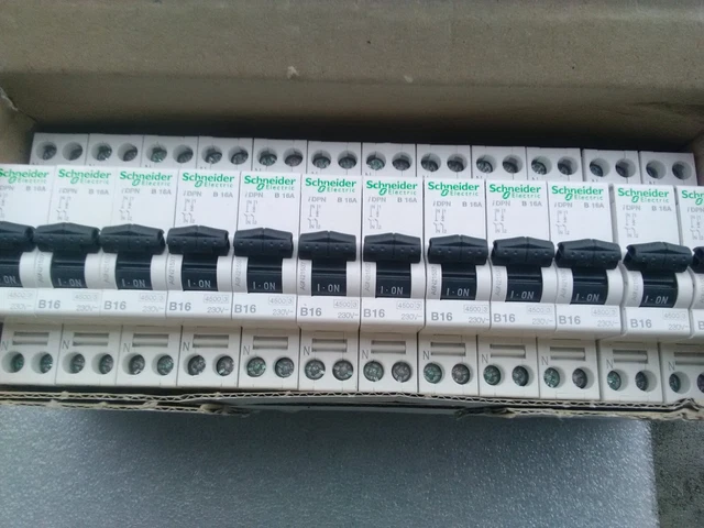 Disjoncteur Différentiel 1P+N 20A 30mA Type A - Courbe C 6kA - Pour Plaques Cuisson, Lave-linge, Voiture électrique - 5