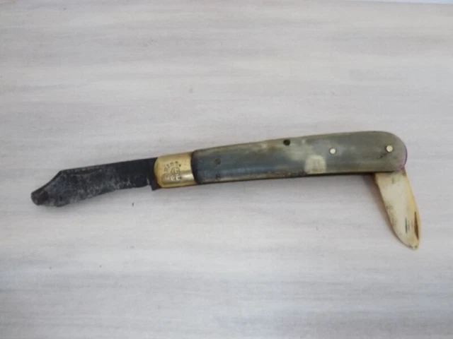 Armes blanches - ancien petit COUTEAU de POCHE en NACRE Canif pour Dame
