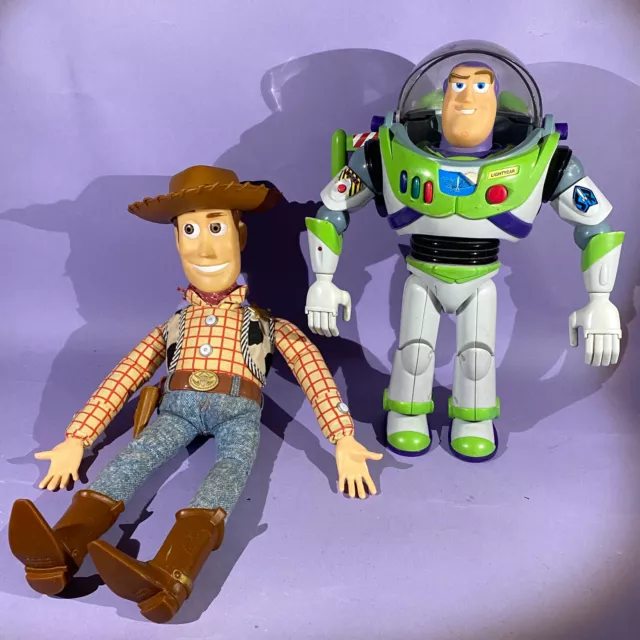 DISNEY PIXAR TOY Story Power Up Buzz Lightyear + figurine en bois EUR ...