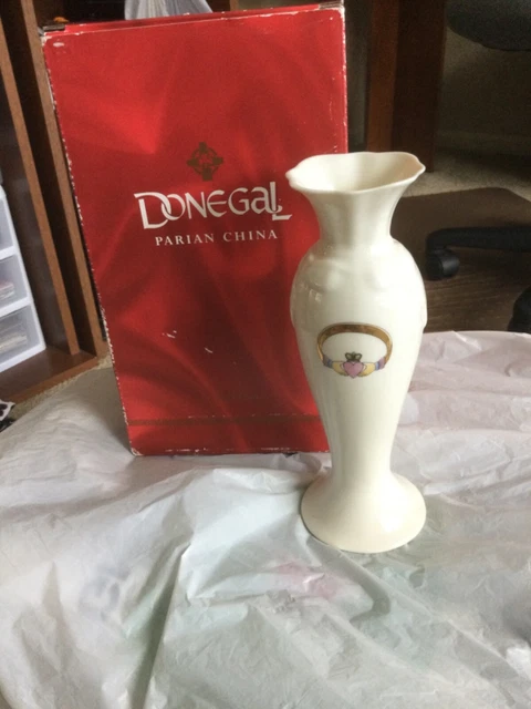 Claddagh by DONEGAL PARIAN Vase - Mint Condition - Rare Find