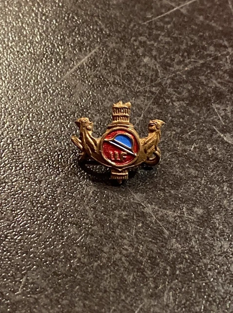 Insigne de boutonnière Ancien Enfants de Troupe. Fabrication Drago, à