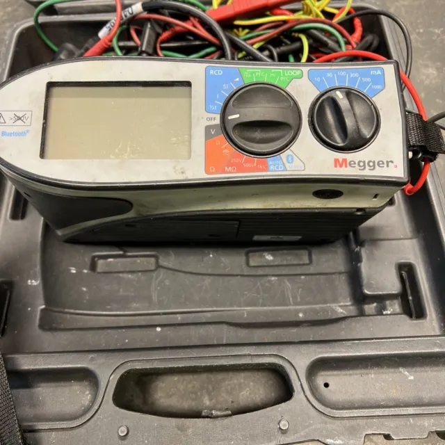 Megger MFT1553 Multifunction Electrical Tester with Hard Case Plus Spl1000