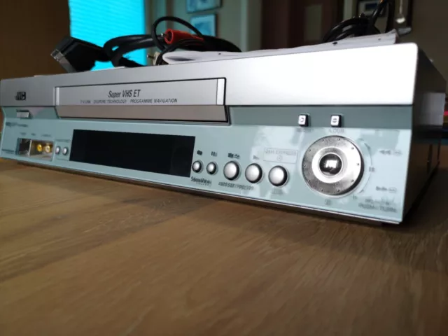 Videorecorder JVC HR-S8850 EU Super VHS ET + Handbuch Deutsch + diverse Kabel 3