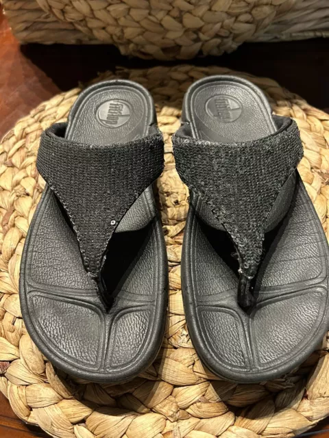 FitFlop Lulu Sandals Women's Size 6 Black Glitter Wedge Thong