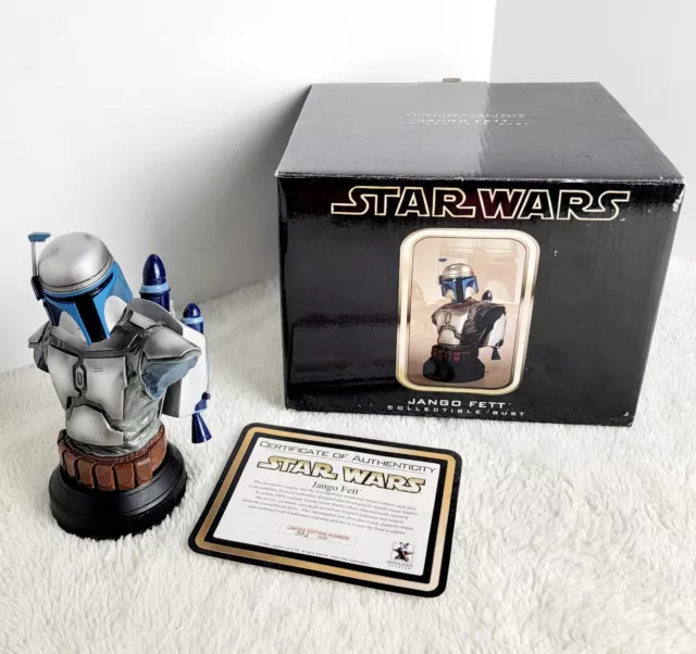 https://www.picclickimg.com/ds8AAOSwA8BkO0Cp/Star-Wars-Jango-Fett-Mini-Bust-Collectible-594-2500.webp