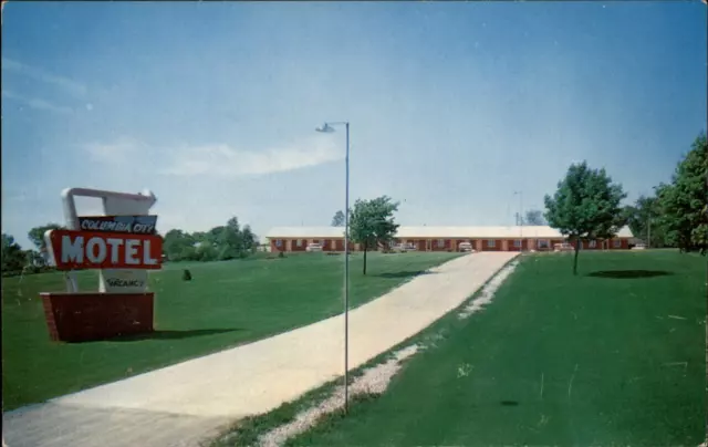Columbia City Indiana Motel on Lincoln Highway US 30 unused vintage postcard