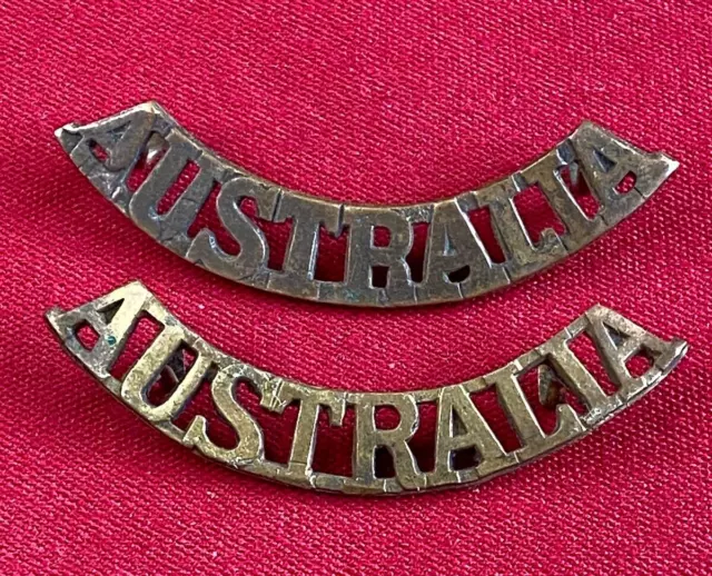 Genuine Pair of WW1 Australian Army 'Australia'  Brass Shoulder Titles