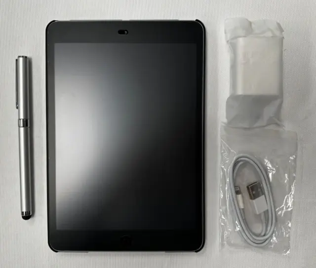 Apple iPad Mini 1st Generation. 16GB, Wi-Fi, 7.9 in - Space Gray - Accessories..