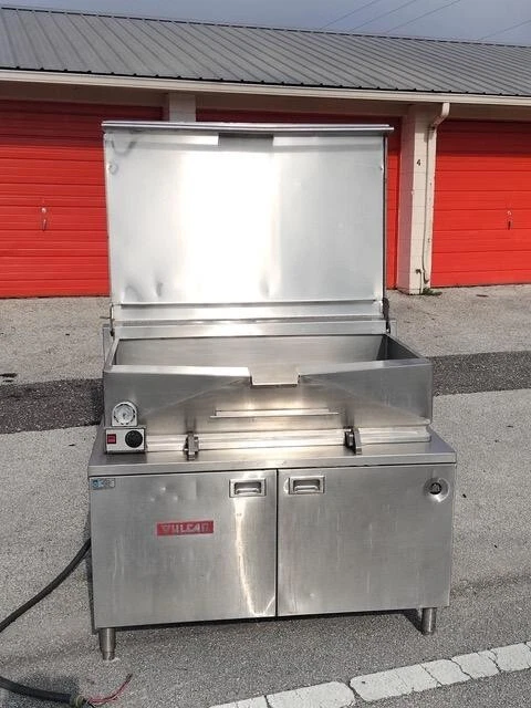 Vulcan Electric Skillet Braising Pan Fryer Steamer with Motorized Tilt E-40-CA