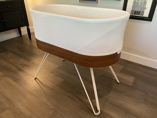 Happiest Baby Snoo Smart Sleeper Bassinet with All Accessories